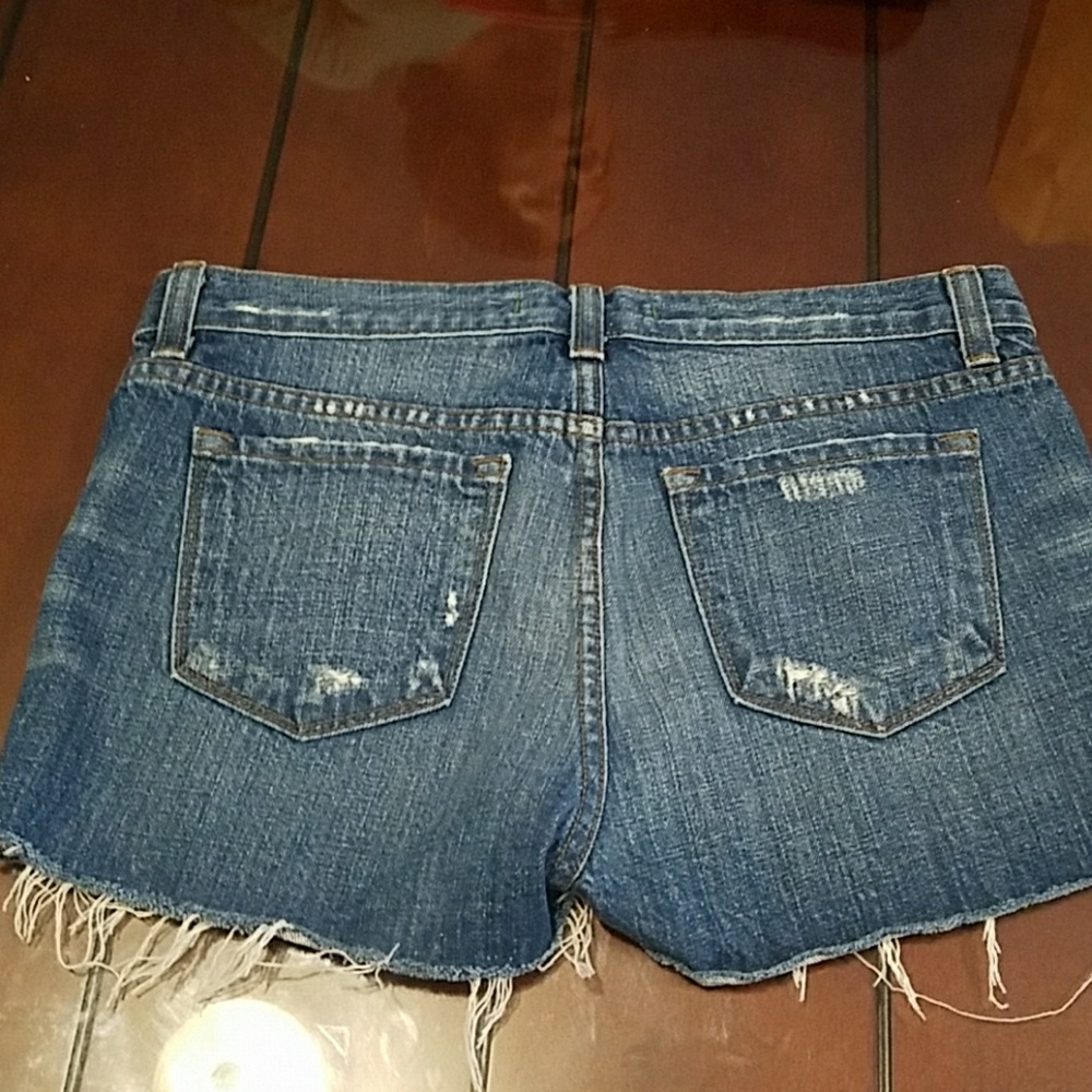 Shorts - Picture 2 of 4